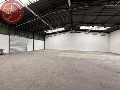 For rent Toulouse 4 rooms 380 m2 Haute garonne (31100) photo 2