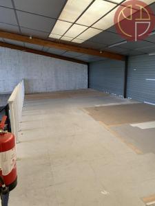 For rent Toulouse 6 rooms 330 m2 Haute garonne (31100) photo 3