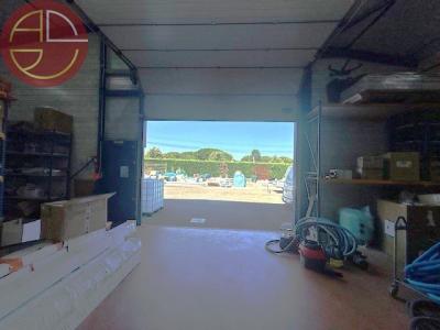 Louer Local commercial Cornebarrieu 78012 euros