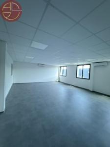 Louer Commerce Cugnaux 56388 euros