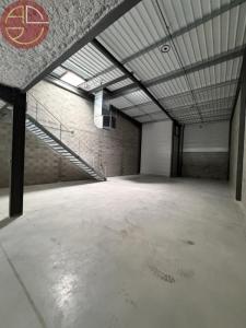 Louer Commerce 265 m2 Cugnaux