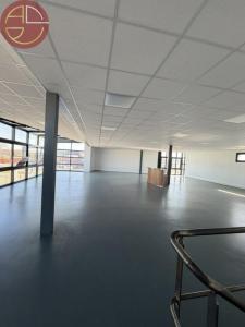 Louer Local commercial Saint-lys 48120 euros
