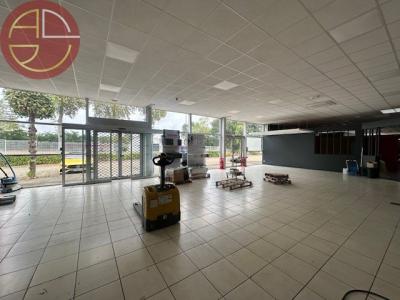 For rent Toulouse 457 m2 Haute garonne (31100) photo 0