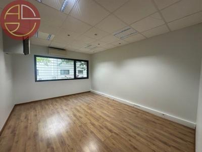 Louer Commerce 224 m2 Montrabe