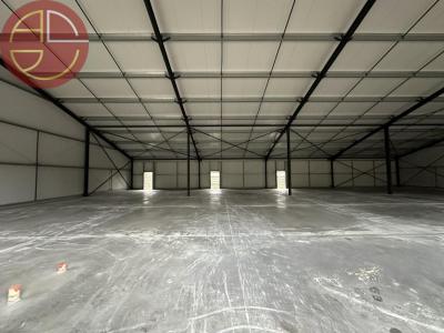 Louer Commerce 600 m2 Verfeil
