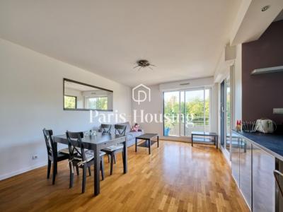 For rent Issy-les-moulineaux 4 rooms 94 m2 Hauts de Seine (92130) photo 0