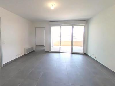 For rent Miramas 3 rooms 59 m2 Bouches du Rhone (13140) photo 1