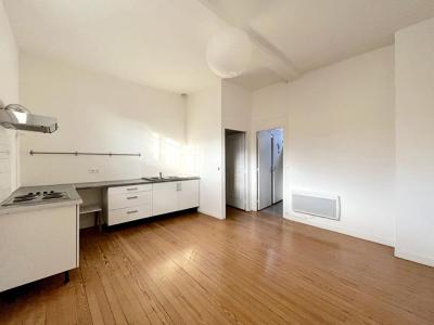 For rent Bourg 3 rooms 72 m2 Gironde (33710) photo 3