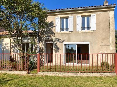 For rent Blaye 5 rooms 129 m2 Gironde (33390) photo 0