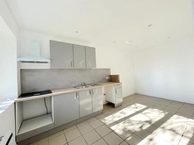For rent Blaye 5 rooms 129 m2 Gironde (33390) photo 2