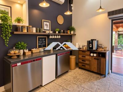 Acheter Commerce Saint-pierre 379750 euros