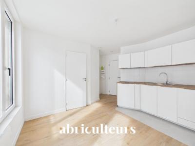 Acheter Appartement Paris-18eme-arrondissement 324000 euros