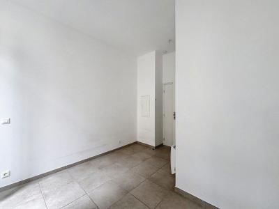 Louer Appartement Marseille-6eme-arrondissement 454 euros