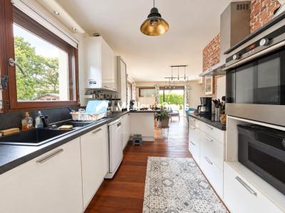 For sale Guerande 7 rooms 147 m2 Loire atlantique (44350) photo 2