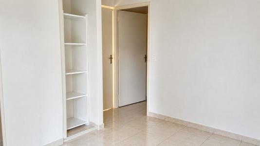 Louer Appartement  778 euros