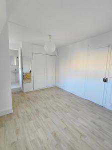 For sale Paris-8eme-arrondissement 1 room 18 m2 Paris (75008) photo 1