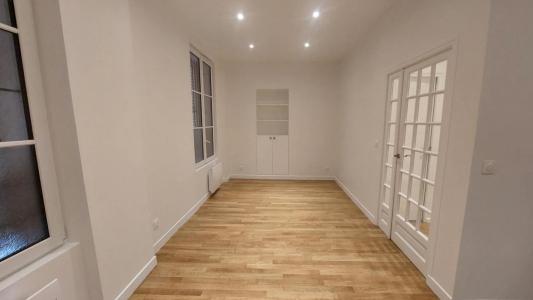 For rent Paris-8eme-arrondissement 1 room 27 m2 Paris (75008) photo 0