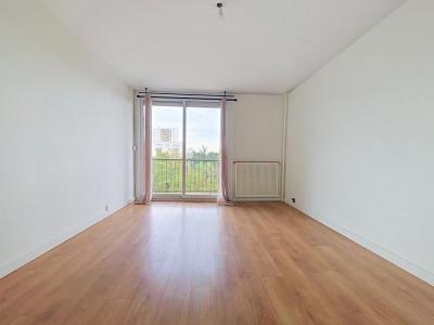 For sale Saint-priest 3 rooms 65 m2 Rhone (69800) photo 2