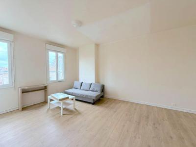 Louer Appartement 68 m2 Bordeaux