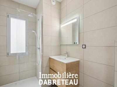 Louer Appartement Lyon-4eme-arrondissement 1001 euros