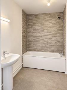 For rent Montigny-les-cormeilles 2 rooms 51 m2 Val d'Oise (95370) photo 2