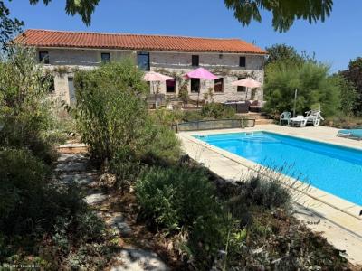 Acheter Maison 240 m2 Civray