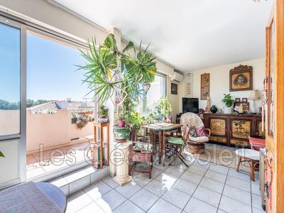 Acheter Appartement 59 m2 Hyeres