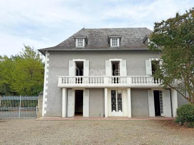 For sale Lons 8 rooms 208 m2 Pyrenees atlantiques (64140) photo 0