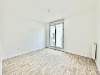 For rent Mantes-la-ville 3 rooms 62 m2 Yvelines (78200) photo 3
