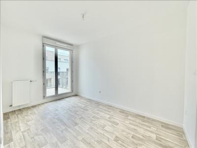 For rent Mantes-la-ville 3 rooms 62 m2 Yvelines (78200) photo 4