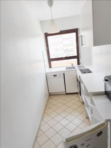 For rent Paris-12eme-arrondissement 2 rooms 48 m2 Paris (75012) photo 3
