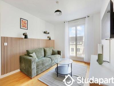For rent Puteaux 2 rooms 48 m2 Hauts de Seine (92800) photo 2