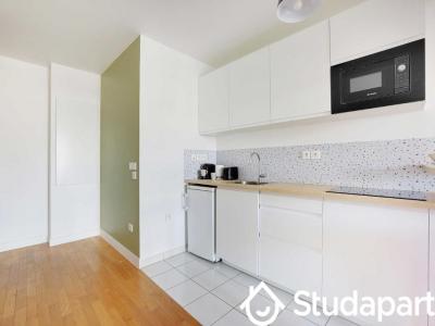 For rent Puteaux 2 rooms 48 m2 Hauts de Seine (92800) photo 4