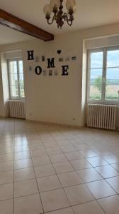 Louer Appartement Marolles-sous-lignieres 740 euros