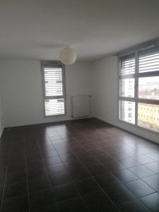 For rent Lyon-7eme-arrondissement 2 rooms 48 m2 Rhone (69007) photo 2