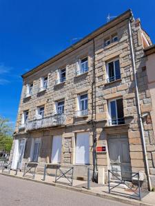 Louer Appartement 38 m2 Saint-genest-lerpt