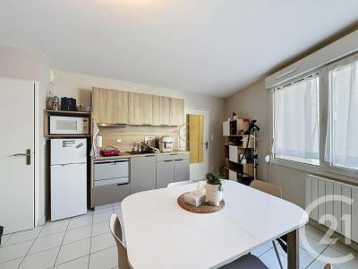 For rent Villeurbanne 1 room 30 m2 Rhone (69100) photo 1