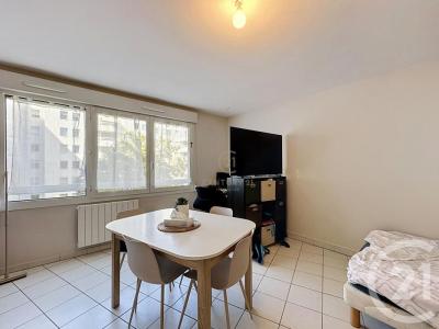For rent Villeurbanne 1 room 30 m2 Rhone (69100) photo 3