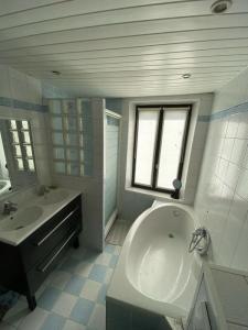 Louer Maison Bazemont 980 euros