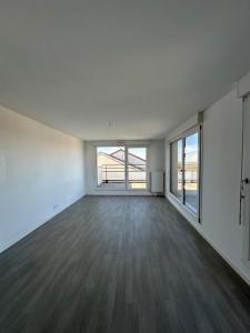Louer Appartement Chapelle-saint-luc 714 euros