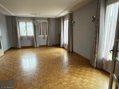 Acheter Maison Ruffec 170200 euros