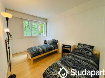 For rent Puteaux 4 rooms 67 m2 Hauts de Seine (92800) photo 0