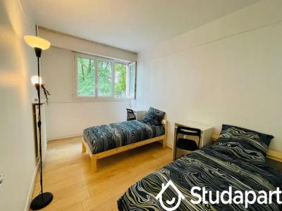 For rent Puteaux 4 rooms 67 m2 Hauts de Seine (92800) photo 1
