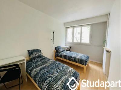For rent Puteaux 4 rooms 67 m2 Hauts de Seine (92800) photo 2