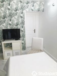 Louer Appartement 28 m2 Paris-15eme-arrondissement