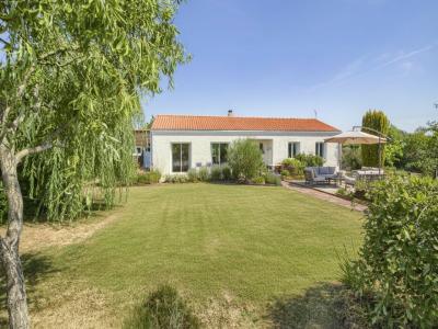 For sale Vallet 6 rooms 163 m2 Loire atlantique (44330) photo 0