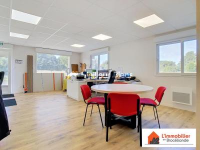 Louer Local commercial Plelan-le-grand 15600 euros