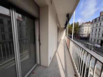 Louer Appartement Lyon-3eme-arrondissement 915 euros