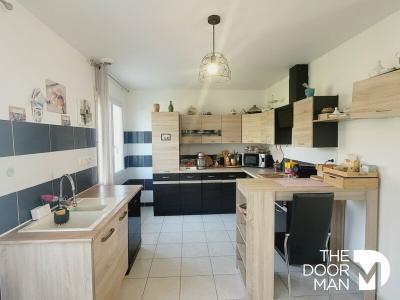 For sale Cormeray 5 rooms 110 m2 Loir et cher (41120) photo 3