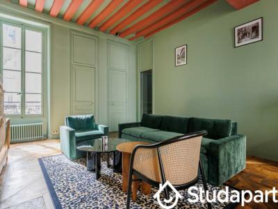 For rent Paris-4eme-arrondissement 3 rooms 109 m2 Paris (75004) photo 3